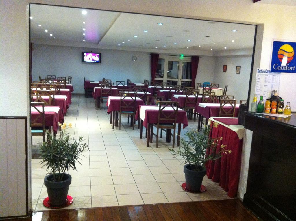 Comfort Hotel Poissy Technoparc Exterior photo