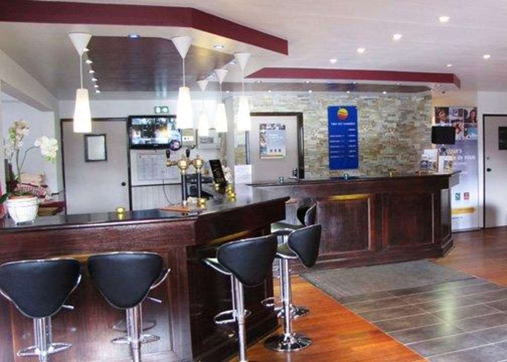 Comfort Hotel Poissy Technoparc Restaurant photo