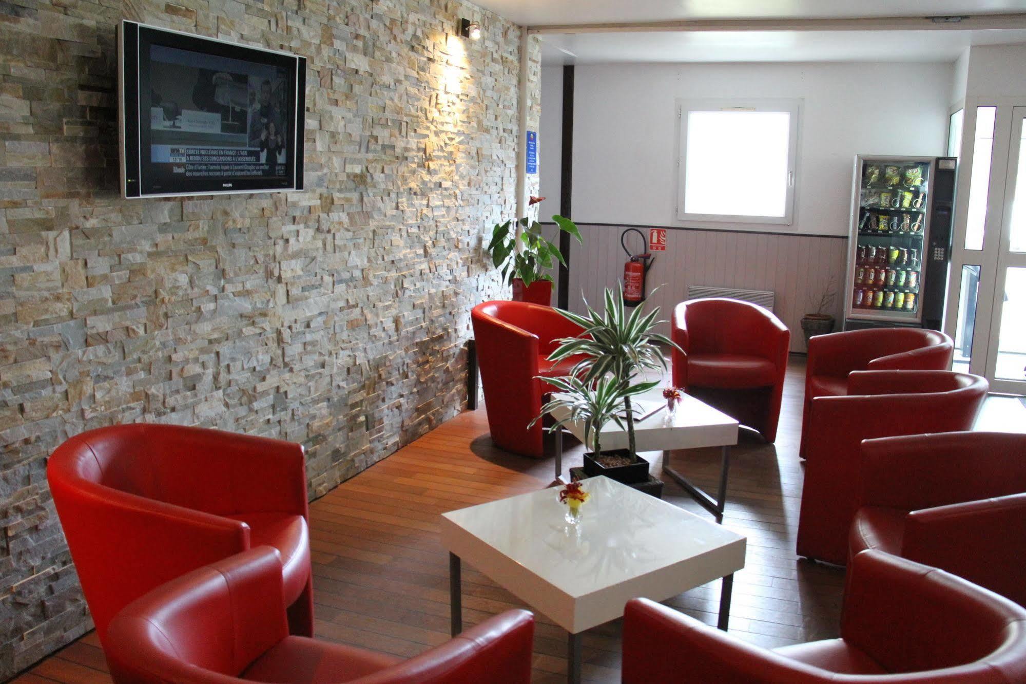 Comfort Hotel Poissy Technoparc Exterior photo